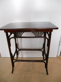 Aufwartetisch