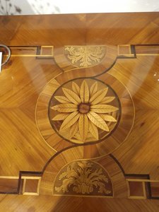 Josefinische Kommode